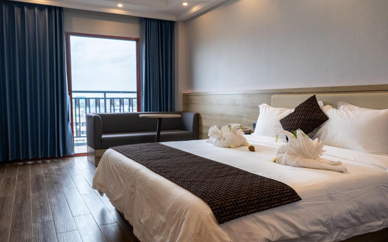 G.C Royal Hotel Accra Extérieur photo
